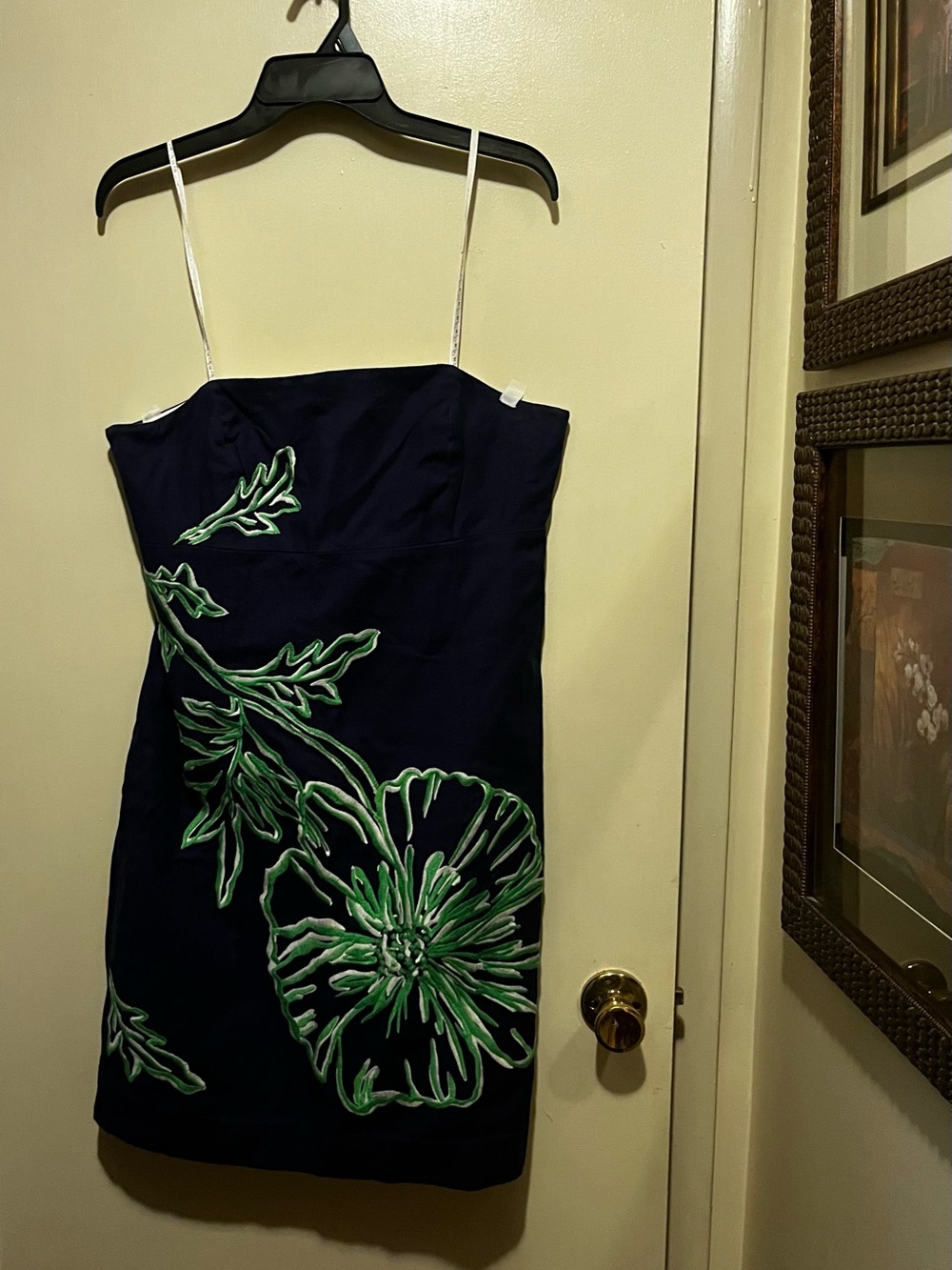Women’s Dresses - Picture 3 of 8